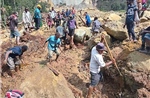 Đào bới tìm 2.000 người bị chôn sống sau vụ lở đất thảm khốc ở Papua New Guinea