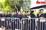 Người dân vượt hàng trăm cây số chờ tiễn đưa Tổng Bí thư Nguyễn Phú Trọng tại khu vực nghĩa trang Mai Dịch