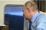 RT: Trực thăng của Tổng thống Putin mắc kẹt trong đàn UAV của Ukraine