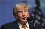 Đằng sau dự luật mới trao 'siêu quyền lực' thuế quan cho Tổng thống Trump