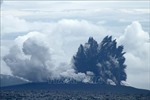 Núi lửa Anak Krakatoa ở Indonesia phun trào