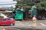 Xe khách đâm vào nhà dân ở Pleiku khiến 2 người tử vong, nhiều người bị thương