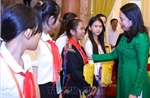 Phó Chủ tịch nước Võ Thị Ánh Xuân gặp mặt Đoàn đại biểu dự Trại hè &#39;Hoa hướng dương&#39;