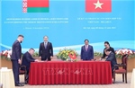 Thủ tướng Phạm Minh Chính và Thủ tướng Belarus chứng kiến lễ ký văn kiện hợp tác giữa hai nước