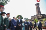 Thủ tướng Phạm Minh Chính và Thủ tướng Belarus tham quan Cột Cờ Hà Nội, thưởng thức cà phê Việt Nam