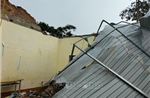Dông lốc, mưa lớn tại Bắc Kạn làm tốc mái, sập 576 ngôi nhà