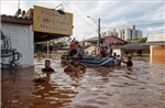 Brazil sử dụng máy bơm lớn để hút nước ở các khu vực lũ lụt