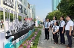Trưng bày những hình ảnh về cuộc đời Chủ tịch Hồ Chí Minh