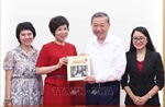 TTXVN tặng Tổng Bí thư Tô Lâm sách ảnh &#39;100 năm Báo chí Cách mạng Việt Nam (1925 - 2025)&#39;