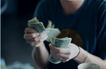 Gen Z và bẫy tư duy YOLO