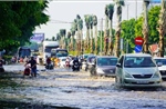 Bà Rịa-Vũng Tàu: Mưa lớn ngập sâu kẹt xe nhiều giờ tại cầu Cỏ May