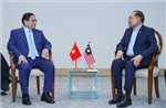 Thủ tướng Phạm Minh Chính gặp Thủ tướng Malaysia Anwar Ibrahim