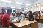 Nhập học lớp 10 tại Hà Nội: Nhiều phụ huynh tới trường nộp hồ sơ trực tiếp