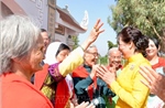 Phu nhân Chủ tịch Quốc hội thăm, tặng quà tại Làng Việt Nam ở Maroc