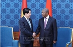Chủ tịch nước Lương Cường hội đàm với Tổng thống Angola