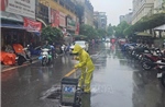 Hà Nội mưa lớn kéo dài, nhiều nơi úng ngập, giao thông khó khăn