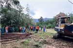 Khẩn trương khắc phục sạt lở ở xã Chân Mây - Lăng Cô