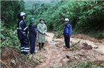 Chủ tịch UBND tỉnh Quảng Ngãi kiểm tra, chỉ đạo khắc phục các điểm sạt lở ở miền núi
