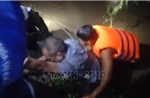 Đắk Lắk kịp thời ứng cứu 2 người bị nước lũ cuốn trôi