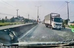 Xử phạt nặng tài xế ô tô tải đi ngược chiều trên Quốc lộ 22