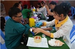 Tạo điều kiện tốt nhất để đưa, đón thân nhân các liệt sĩ đến các điểm thu nhận mẫu ADN