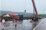 Lật xe khách, một người chết nhiều người bị thương
