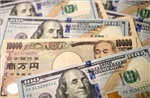 Đồng USD tiệm cận đỉnh hai tuần, đồng yen trượt qua mốc 160 yen/USD