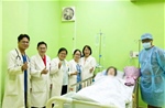 Bác sĩ Việt Nam đã đưa sản phụ người Singapore về nước an toàn 