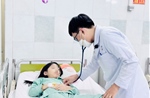 Ăn kẹo dẻo &#39;xách tay&#39; từ nước ngoài, hai chị em bị ngộ độc chất kích thích