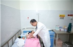 Truyền hơn 3 lít máu, cắt tử cung khẩn cấp cứu sống sản phụ bị băng huyết sau sinh