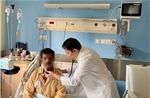 Nhồi máu cơ tim giữa biển, thợ điện người Ấn Độ được bác sĩ Việt Nam cấp cứu kịp thời 
