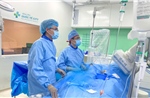 Cứu cụ ông nguy kịch nhờ chụp mạch bằng khí CO₂