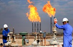Giá dầu thế giới tăng gần 4 USD/thùng trước khả năng OPEC+ giảm sản lượng