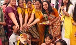 Hơn 10.000 người dự đám cưới bò tại Ấn Độ