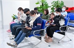Bộ Y tế khuyến cáo người dân đeo khẩu trang nơi công cộng để phòng COVID-19