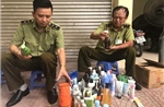 Lấy mẫu kiểm tra chất lượng các loại mỹ phẩm chống nắng