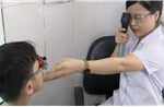 Bảo hiểm y tế mở rộng chi trả, thêm cơ hội điều trị cho trẻ bị tật khúc xạ