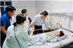 Vụ lật tàu du lịch tại Hạ Long: 10 người sống sót đang được tập trung điều trị, chăm sóc