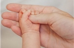 Kiểm soát chặt việc cấp giấy chứng sinh, ngăn chặn mua bán trẻ em