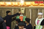 Lễ rước thần giữ lửa trong nhà của dân tộc Mông tỉnh Cao Bằng