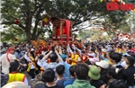 Độc đáo lễ rước 9 kiệu làng Vân Côn