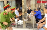 Tri ân người hùng cứu học sinh đuối nước trên sông Hồng
