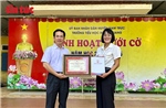 Tôn vinh cô giáo dũng cảm lao xuống sông cứu người