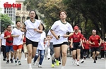 Hình ảnh đông đảo người dân hưởng ứng Ngày chạy Olympic 2026 vì sức khỏe toàn dân