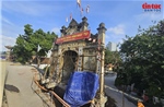 Bảo tồn cổng làng Nhật Tảo hơn 100 năm tuổi bằng kỹ thuật nâng nguyên khối