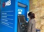 Cận Tết, ATM vắng khách trong khi app ngân hàng &#39;tắc đường&#39;
