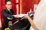 Giá vàng trong nước sáng 15/8 cao hơn thế giới 2,3 triệu đồng/lượng, giới đầu tư chờ tín hiệu Fed 