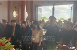 Nguyện kế tục gìn giữ và phát triển mối tình vĩ đại và đặc biệt Việt Nam-Lào