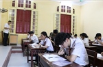 Công tác hướng dẫn thí sinh làm thủ tục diễn ra chu đáo, nghiêm túc
