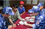 Kịp thời hỗ trợ ngư dân gặp nạn trên biển